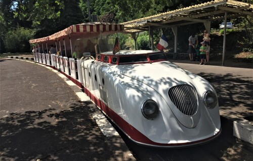 Deutsch französischer Park Saarbrücken Bahn Porsche c (1)