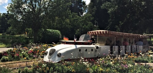 Deutsch französischer Park Saarbrücken Bahn Porsche c (2)