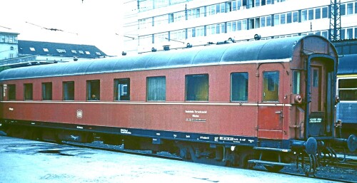 Bundesbahn Versuchsanstalt Waggon rot Saarbrücken Bahnhof Hbf Hauptbahnhof Schwerdfeger Kreisarchiv 