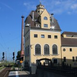 Augsburg_Brauerei_am_gleisseitg_Hauptbahnhof_Hbf_Bahnhof_2025_Aug