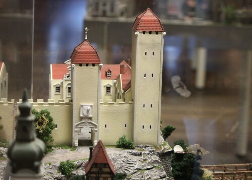 eb_Burg_Mauer_Schloss_Aufklarung_Aufstande_Revulotion_deutsche_Geschichte_Miniaturwunderland-1.jpg