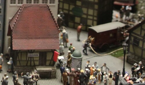 gc_1.-Weltkrieg_Weimarer_Republik_Markplatz_deutsche_Geschichte_Miniaturwunderland-3.jpg