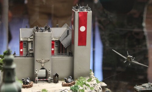 Burg_Schloss_3.-Drittes_Deutsches_Reich_Nazi_deutsche_Geschichte_Miniaturwunderland_Diorama_Krieg_H0-1.jpg