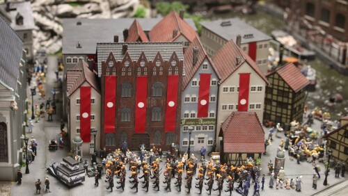 Burg_Schloss_3.-Drittes_Deutsches_Reich_Nazi_deutsche_Geschichte_Miniaturwunderland_Diorama_Krieg_H0-10---Kopie.jpg