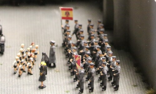 Burg_Schloss_3.-Drittes_Deutsches_Reich_Nazi_deutsche_Geschichte_Miniaturwunderland_Diorama_Krieg_H0-5.jpg