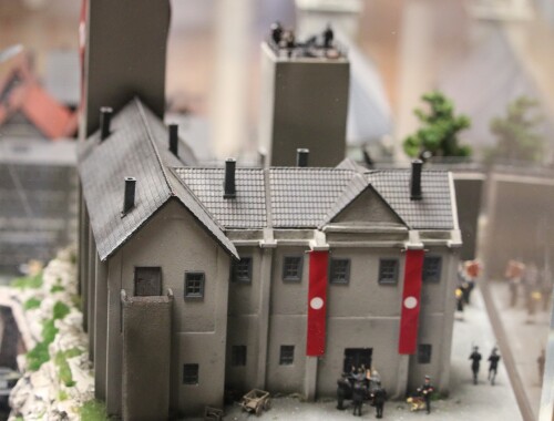 Burg_Schloss_3.-Drittes_Deutsches_Reich_Nazi_deutsche_Geschichte_Miniaturwunderland_Diorama_Krieg_H0-7.jpg