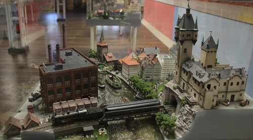 ha_Drittes_Deutsches_Reich_Nazi_deutsche_Geschichte_Miniaturwunderland_Diorama_Krieg_Zerstorung_H0-1d.jpg