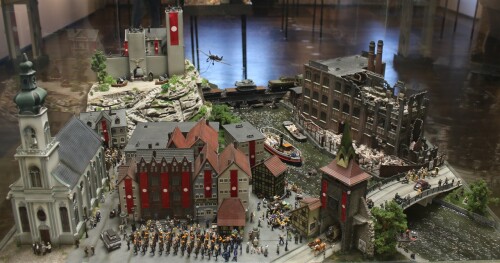 ha_Drittes_Deutsches_Reich_Nazi_deutsche_Geschichte_Miniaturwunderland_Diorama_Krieg_Zerstorung_H0-3.jpg