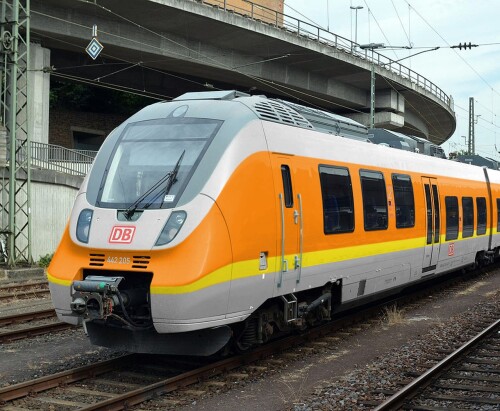 442 Bombardier Talent 2 S Bahn produktfarben orange Bahngarfield Christian