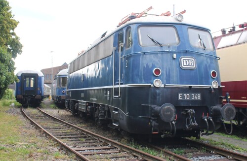 d BR 112 E 10.12 stahl blau stromlinienverkleidet DB Museum Koblenz (1)