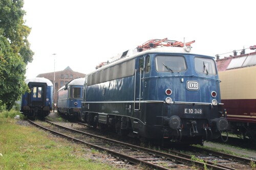 d BR 112 E 10.12 stahl blau stromlinienverkleidet DB Museum Koblenz (3)