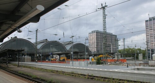 Karlsruhe Hbf Hauptbahnhof Bahnsteighalle a (1)