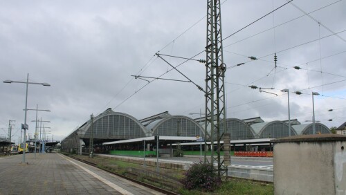 Karlsruhe Hbf Hauptbahnhof Bahnsteighalle a (2)