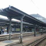 Karlsruhe_Hbf_Hauptbahnhof_Bahnsteighalle_d_Bahnsteigdach-1