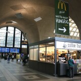 Karlsruhe_Hbf_Hauptbahnhof_ag_Empfangsgebaude_Empfangshalle-8