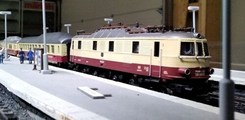 BR 118 E 18 DB ozeanblau beige purpurrot rot TEE Trans europ express Kopie