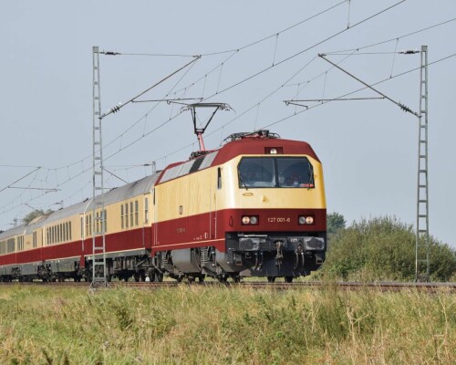 BR 127 Siemens Euro Sprinter TEE Trans Europ Express IC Lok Intercity rot beige Bahngarfield Christi