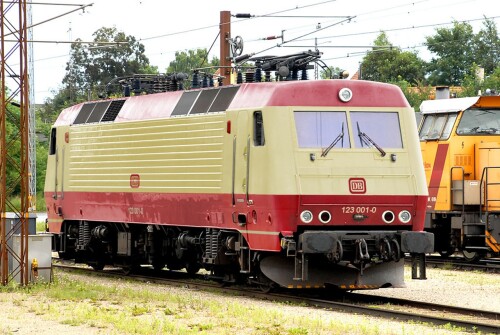 DSB EA 3000 E Lok BR 123 TEE Trans Europ Express IC Lok Intercity rot beige Bahngarfield Christian