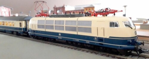 BR 103 233 ozeanblau beige DB Joburg Jo