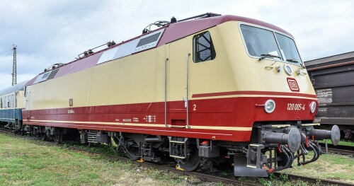 BR 120 005 Piko Trans Europ Express IC Lok Intercity rot beige Bahngarfield Christian b