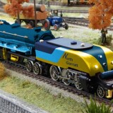 BR_053_Marklin_H0_1-C-D-D-1_M-Garratt_blau_gelb_Northlander_Bahngarfield_Christian