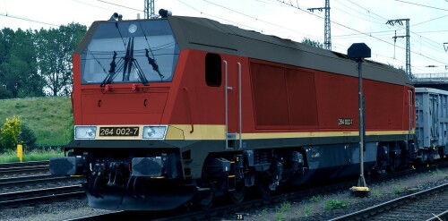 Voith Maxima BR 264 DR Deutsche Reichsbahn roter Anstrich DR 243 bahngarfield Christian