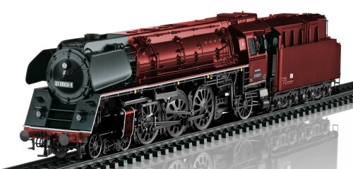 BR 01.5 DR Deutsche Reichsbahn roter Anstrich DR 243 bahngarfield Christian