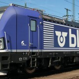 BR_193_Vectron_BLS_blau_bahngarfield_Christian
