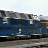 BR_220_V_200_ozeanblau_beige_LBE_Doppelstockwagen_DAB_6_8_Sonderzug-1