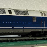 V_300_ML_220_BR_230_001_CC_2200_CC_3000_stahlblau_Krauss_Maffei_Pop_Art-A-13a6bdd5ea855ea05