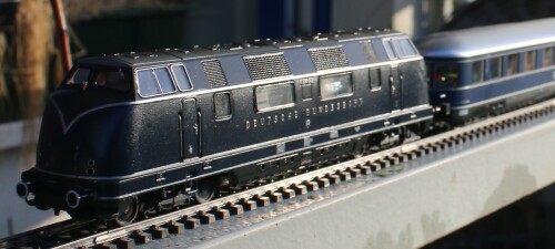Märklin Trix V 200 002 Prototyp H0 blauer Enzian F Zug stahlblau RAL 5013 f (4)