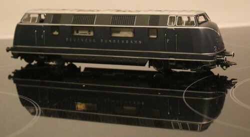 Märklin Trix V 200 002 blau stahlblau purpurrot für F Zug blauer Enzian Prototyp H0 b (2)