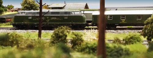 V 200 Vorserie BR 220 Bundespost gruen chromoxidgrün Postzug Post IC (0)