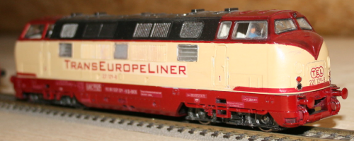 BR_221_H0_V200.1-TEE_Trans-Europ_Liner_TEL_Dirk_Theisen-1.png