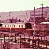 ET_91_BR_491_Glaserner_Zug_Wurzburg_Hbf_1966_Schurzenwagen_Postzugwagen-1