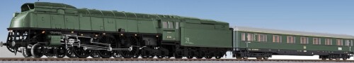 BR_05_BR_03_Stromliniendampflok_chromoxydgrun_Nachkrieg_teilentstromt_Adler_Modellbau_H0-3.jpg