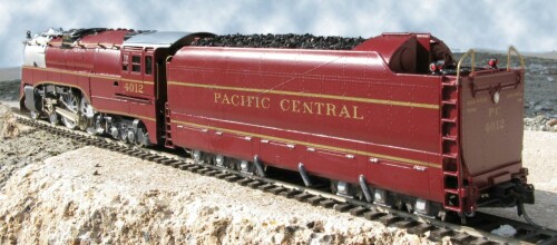 Pacific_Central_4-4-4_Niagara_New_York_Central_H0_gauge_Bogie_Holz_Martin_fluhdesign-c-2.jpg