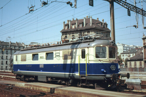 RE_4-2_TEE_Rheingold_cobaltblau_SBB_FFS_bahngarfield_Christian.jpg