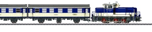BR_260_261_360V_60_Pop_Art_Umbauwagen_3Achser_blau_Privatbahn_Nebenbahn_Diesellok-1.jpg