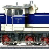 BR_260_261_360V_60_Pop_Art_Umbauwagen_3Achser_blau_Privatbahn_Nebenbahn_Diesellok-a-1