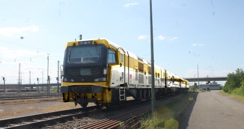 BR_952_Produktfarben_DB_Systemtechnik_Vossloh_Schienenschleifzug_Schleif_VTM_Perfomrmance_Maschen_Gbf_Guterbahnhof_2024_Mai---Kopie---Kopie.jpg