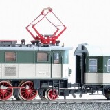 BR_132_e_32_Umbauwagen_dreiachser_Pop_Art_grun_DB-a-1