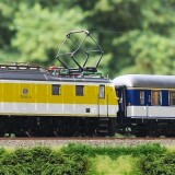 E_18_BR_118_DB_DRG_Pop_Art_Lackierung_Epoche_3_4_gelb-0