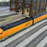 TGV_Amtrak_BNSF_orange_yellow_SNCF_High_speed_Train_AMTRAK_Bogdan_Bogdan-Krmelj_H0_scale_U.S-2