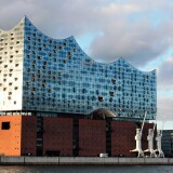 202207-Hafenrundfahrt-Miwula-Gebaude-Elphi-1