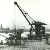 1905-Handkran-am-Sandtorhoft
