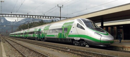 Alstom_ETR_610_finnische_Staatsbahn_SBB_Tren_Itailia_VR_H0_Bahngarfield_Christian.jpg