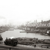 Hamburg_Hamburger_Speicherstadt_Hafen_bahn_1890_Sandtor-1a