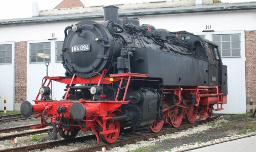 BR_64_094_Lokschuppen_Nordlingen_BW_bayrisches_Eisenbahnmuseum.jpg