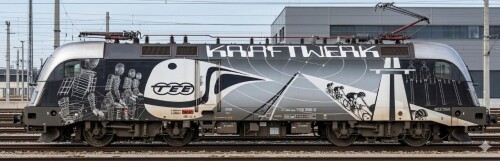 BR 182 Werbelok Kraftwerk Bandlok Bahngarfield Christian